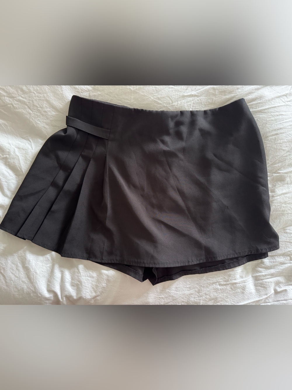 Boohoo Unique Half Pleated Black Skort